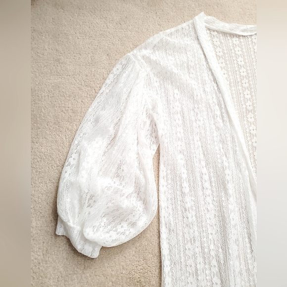 Chicwish lace longline open front white kimono cover up white bubble sleeves S-M - Picture 5 of 10